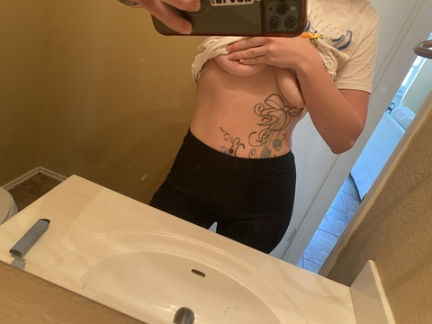 alicefromsaxx onlyfans leaked picture 1