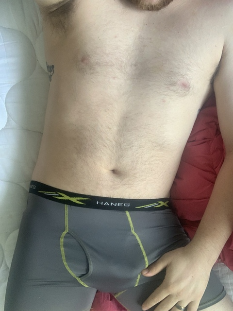 averagebod1990 onlyfans leaked picture 1