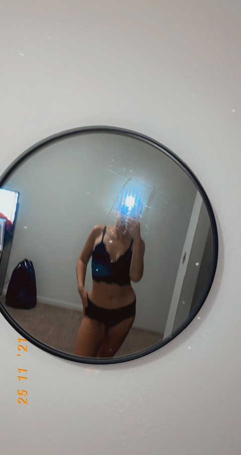 cheekypeach2020 onlyfans leaked picture 1