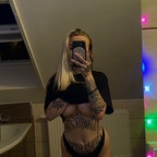 karolinnneckaxxx onlyfans leaked picture 1