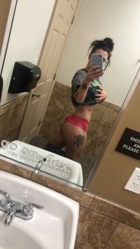 milfwtattoos onlyfans leaked picture 1