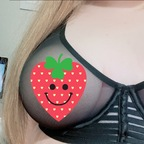 strawberrymilkkk profile picture