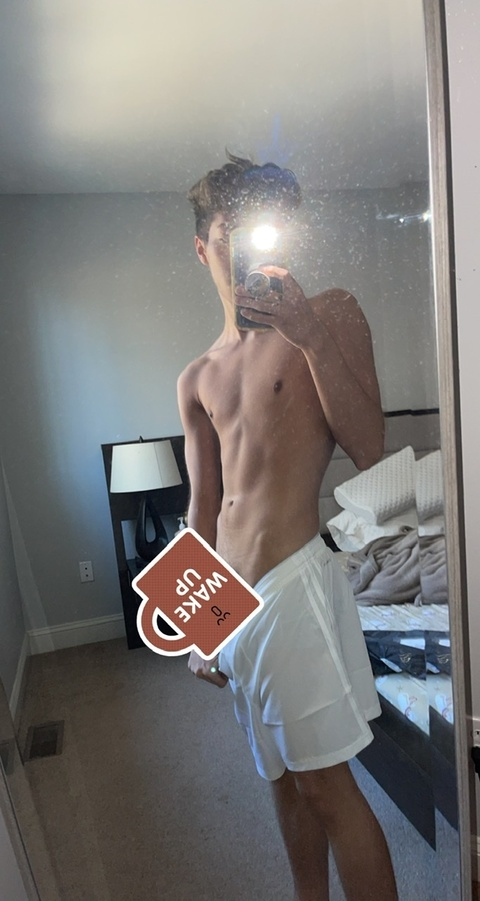 zachmitchelll onlyfans leaked picture 1